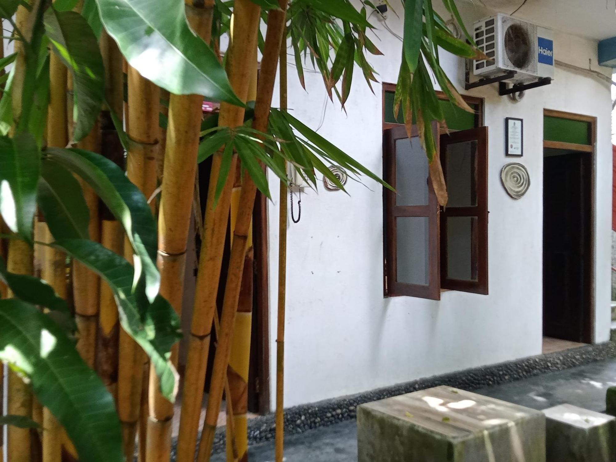 Suninn Hostel And Surf School Weligama Eksteriør bilde